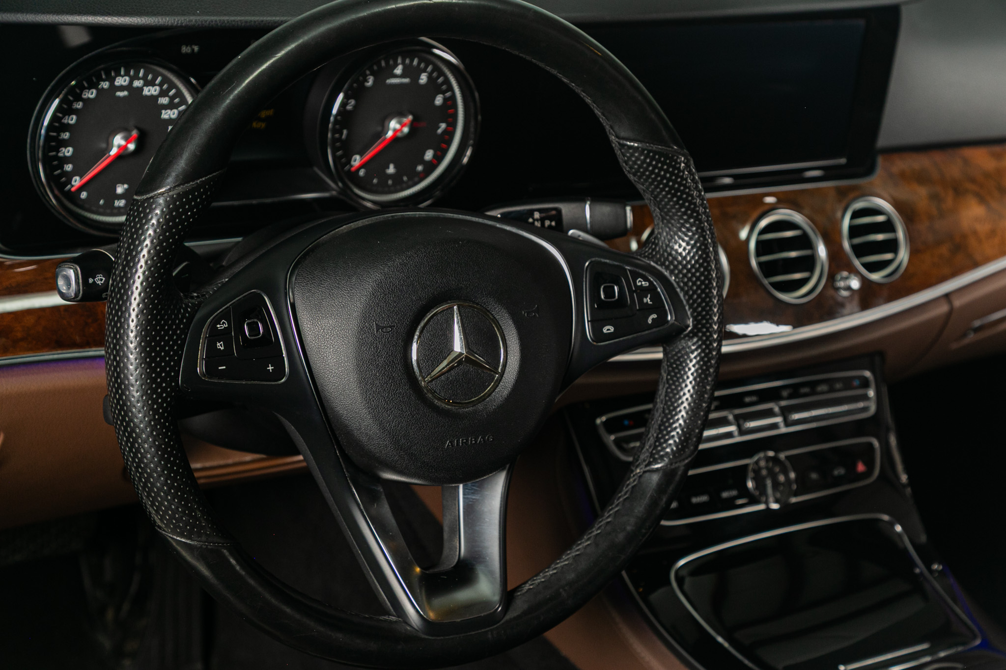 Mercedes-Benz E-Class E 300 Luxury 4MATIC Sedan 2017