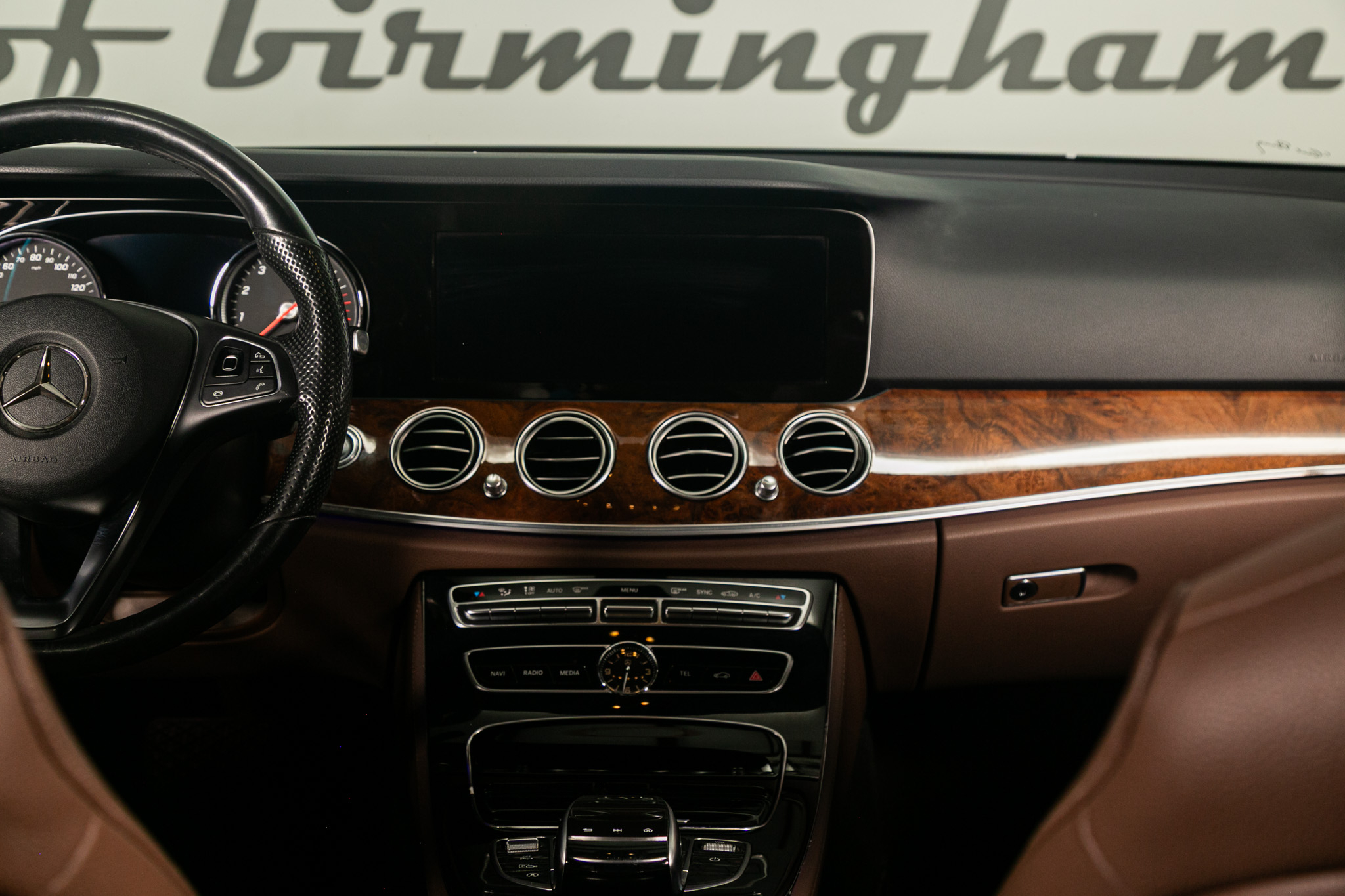 Mercedes-Benz E-Class E 300 Luxury 4MATIC Sedan 2017