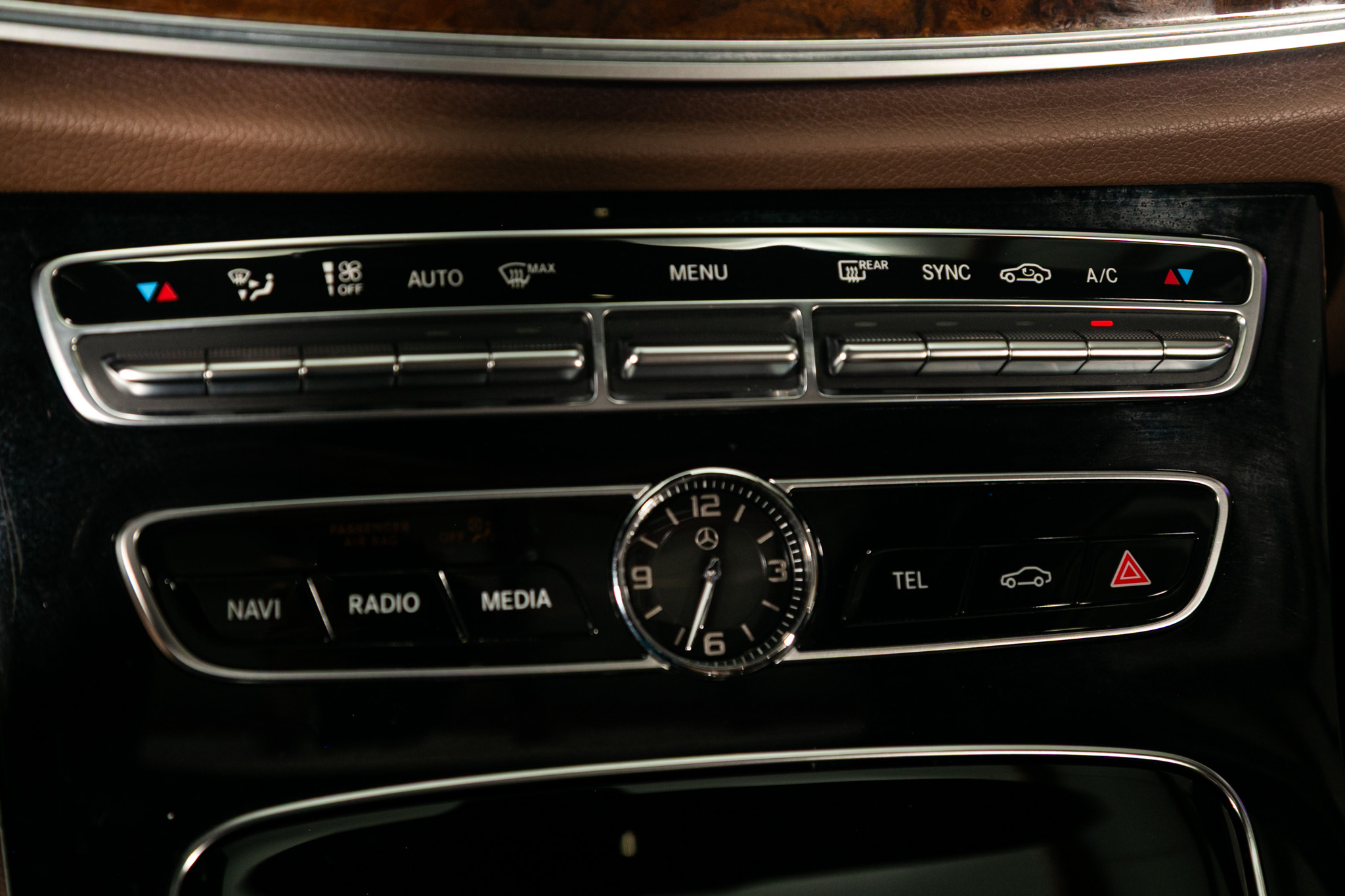 Mercedes-Benz E-Class E 300 Luxury 4MATIC Sedan 2017