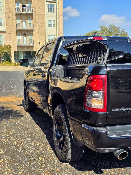 RAM 1500 Big Horn Crew Cab SWB 4WD 2022