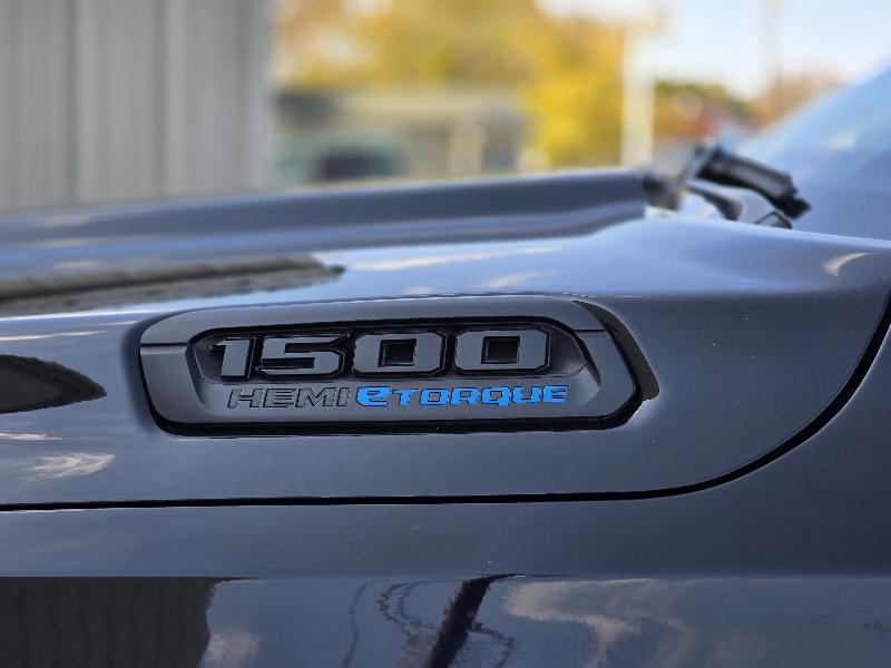 RAM 1500 Big Horn Crew Cab SWB 4WD 2022