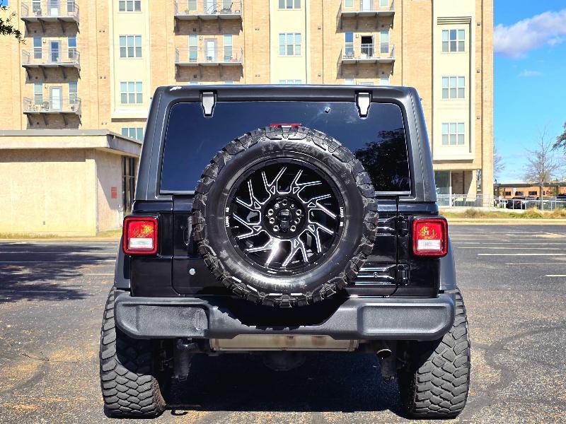 Jeep Wrangler Unlimited Sport 2018