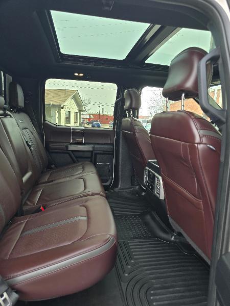 Ford F-150 2WD SuperCrew 145" Platinum 2017