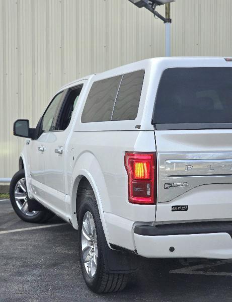 Ford F-150 2WD SuperCrew 145" Platinum 2017