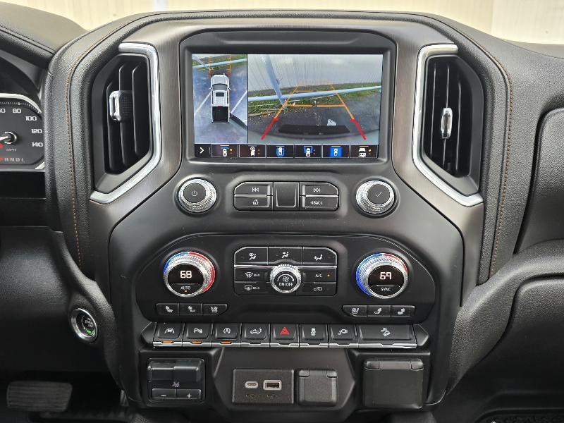 GMC Sierra 1500 AT4 Crew Cab Short Box 4WD 2021