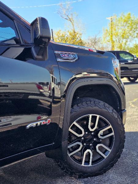 GMC Sierra 1500 AT4 Crew Cab Long Box 4WD 2019