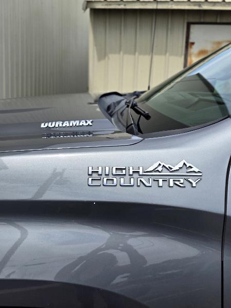 Chevrolet Silverado 1500 High Country Crew Cab Long Box 4WD 2021