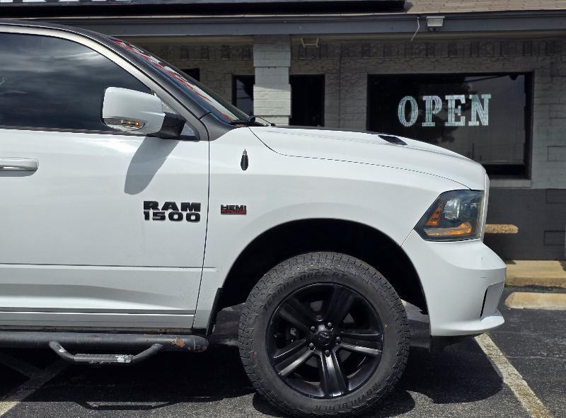RAM 1500 Sport Crew Cab SWB 2WD 2016