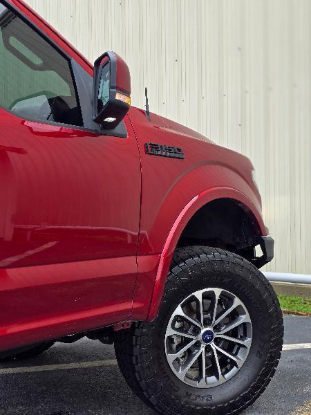 Ford F-150 4WD SuperCrew 139" Lariat 2019