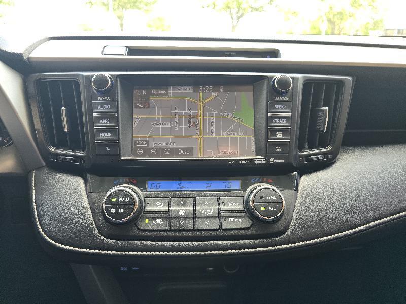 Toyota RAV4 XLE FWD 2016