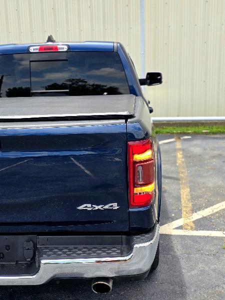 RAM 1500 Laramie Crew Cab SWB 4WD 2020