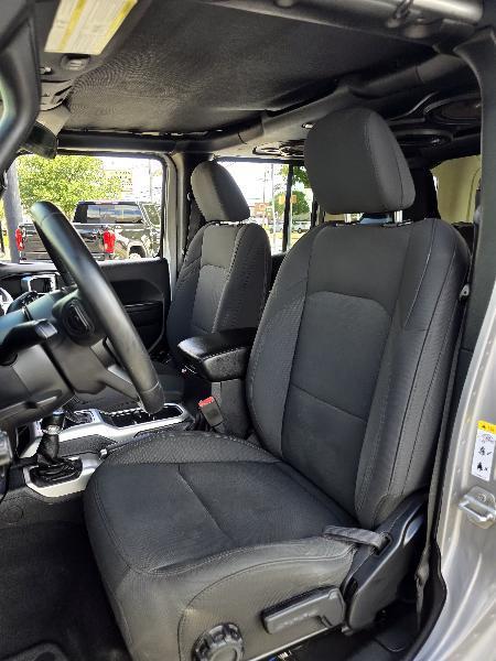 Jeep Wrangler Unlimited Sport 2018
