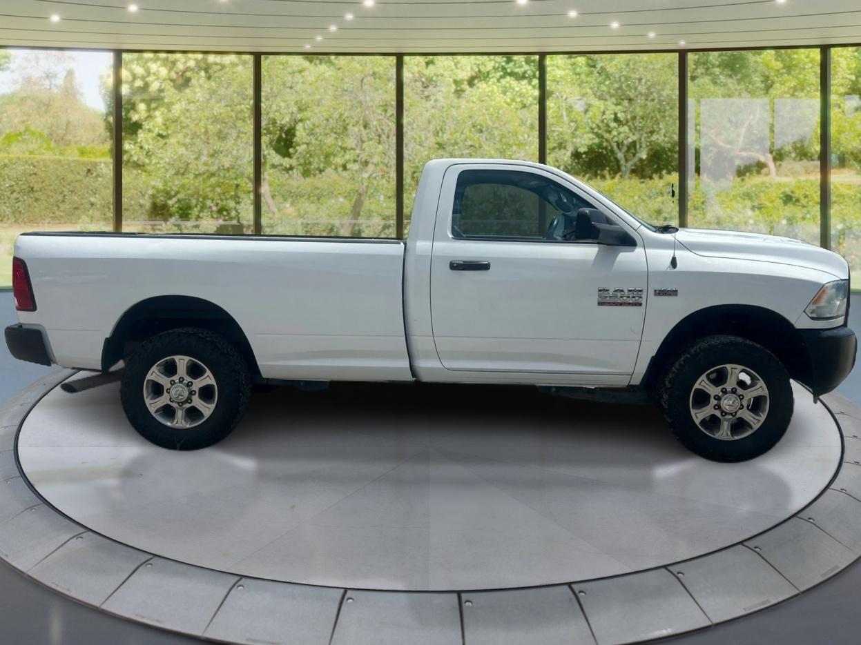 RAM 2500 2WD Reg Cab 140.5" Tradesman 2015