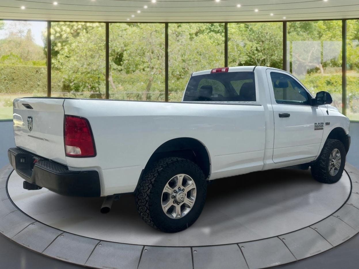 RAM 2500 2WD Reg Cab 140.5" Tradesman 2015