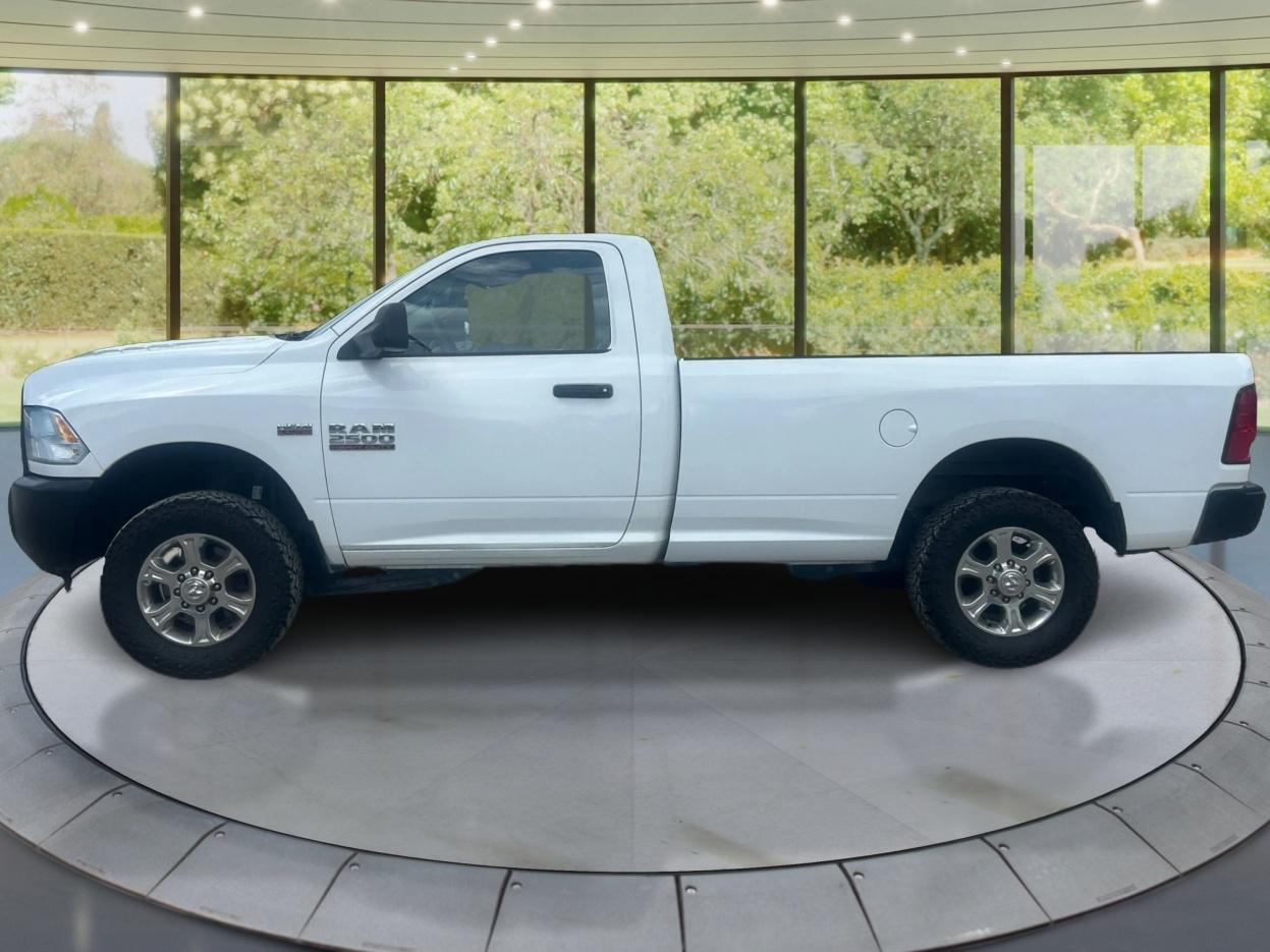 RAM 2500 2WD Reg Cab 140.5" Tradesman 2015