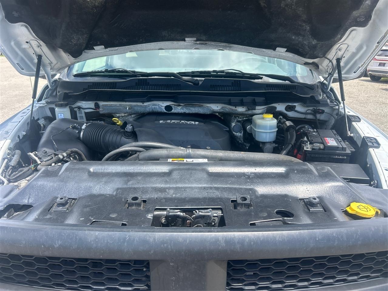 RAM 2500 2WD Reg Cab 140.5" Tradesman 2015