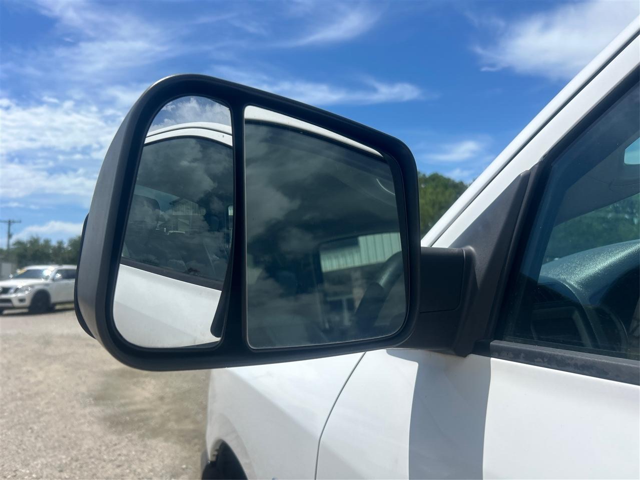 RAM 2500 2WD Reg Cab 140.5" Tradesman 2015