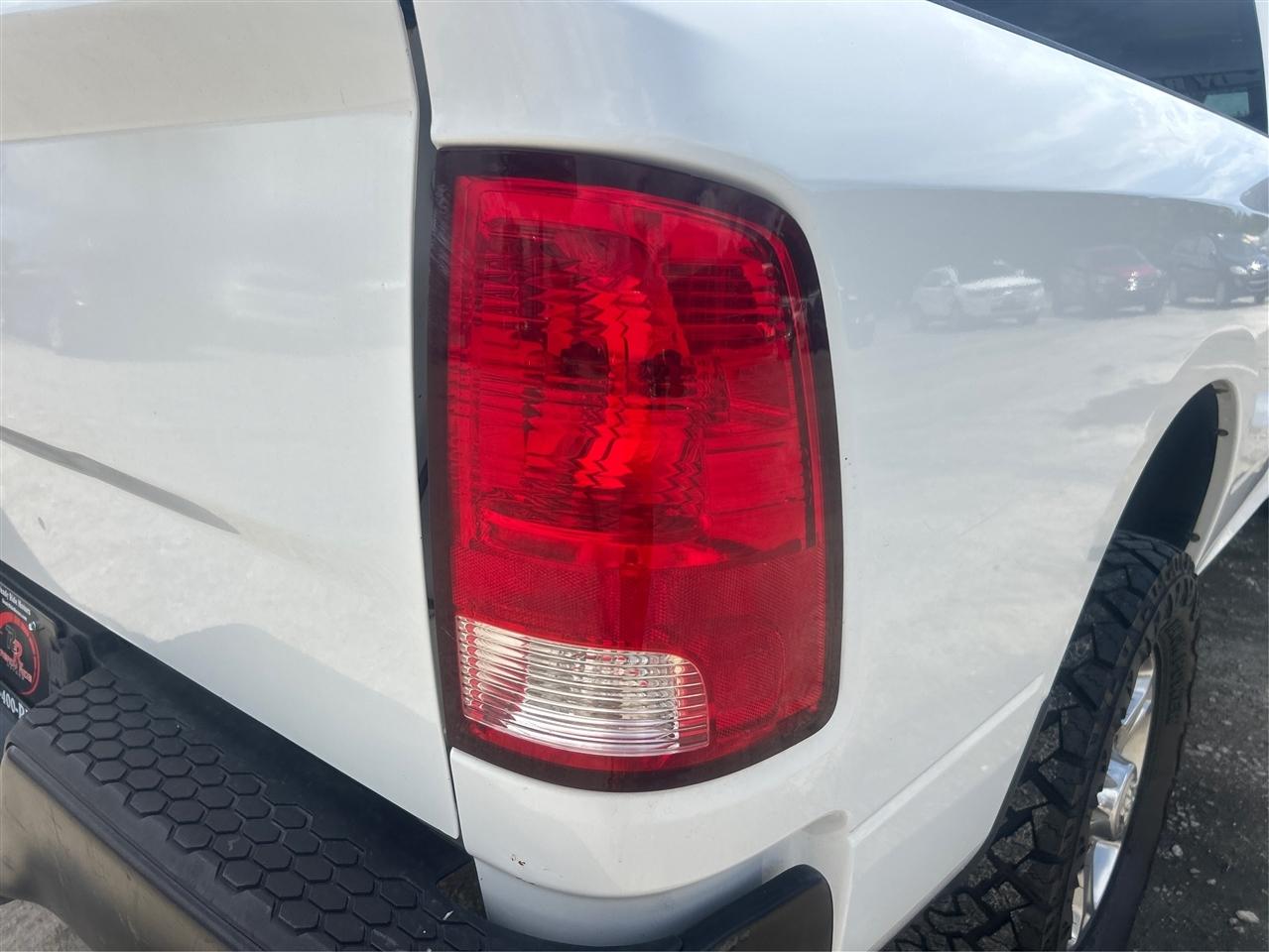 RAM 2500 2WD Reg Cab 140.5" Tradesman 2015