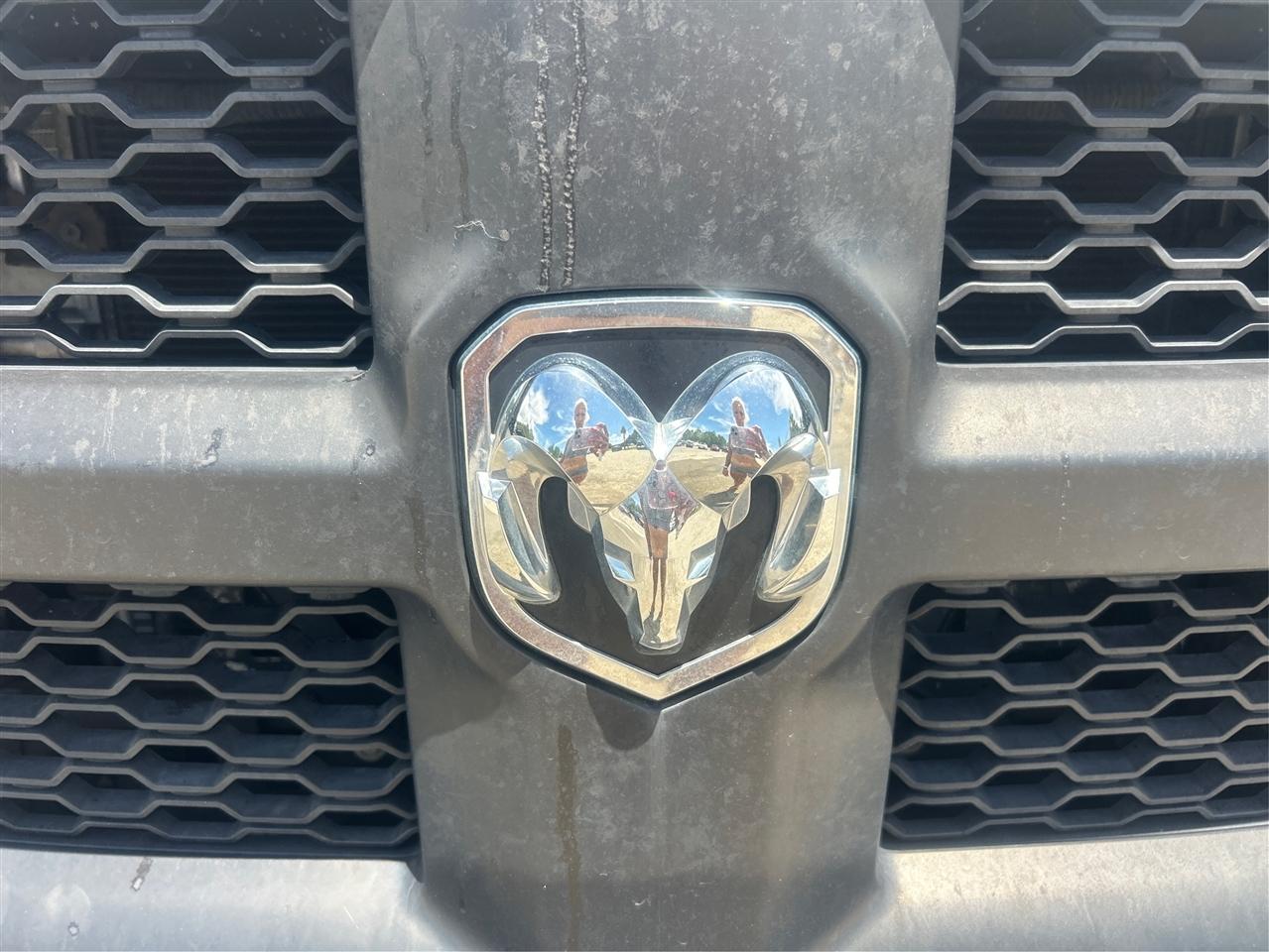 RAM 2500 2WD Reg Cab 140.5" Tradesman 2015