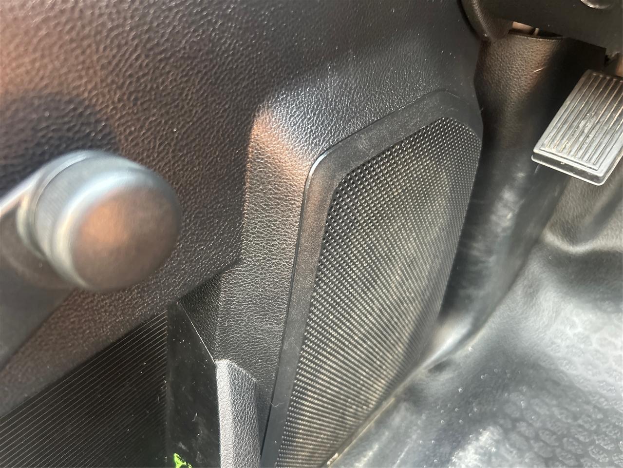 RAM 2500 2WD Reg Cab 140.5" Tradesman 2015