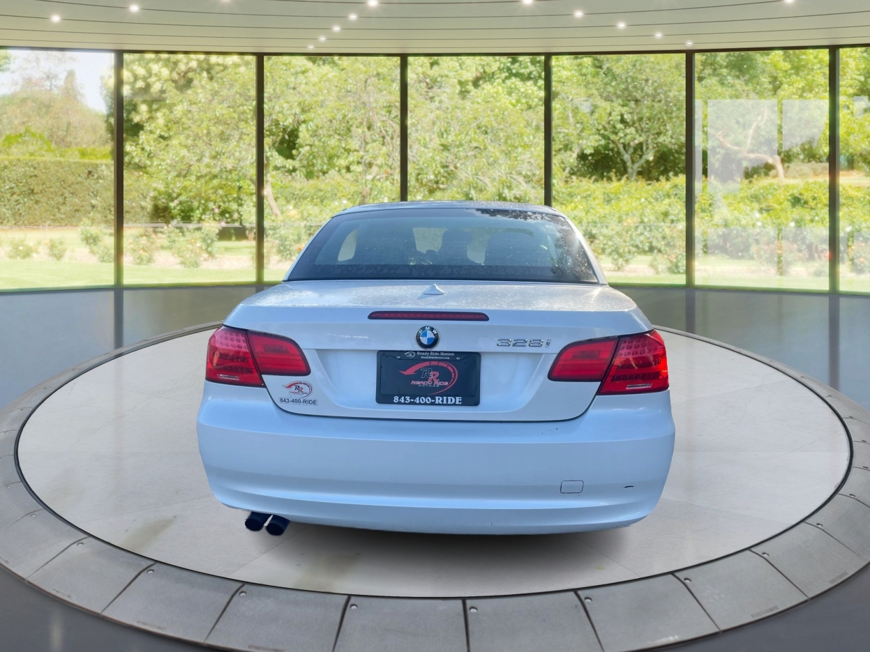BMW 3-Series 328i Convertible - SULEV 2011
