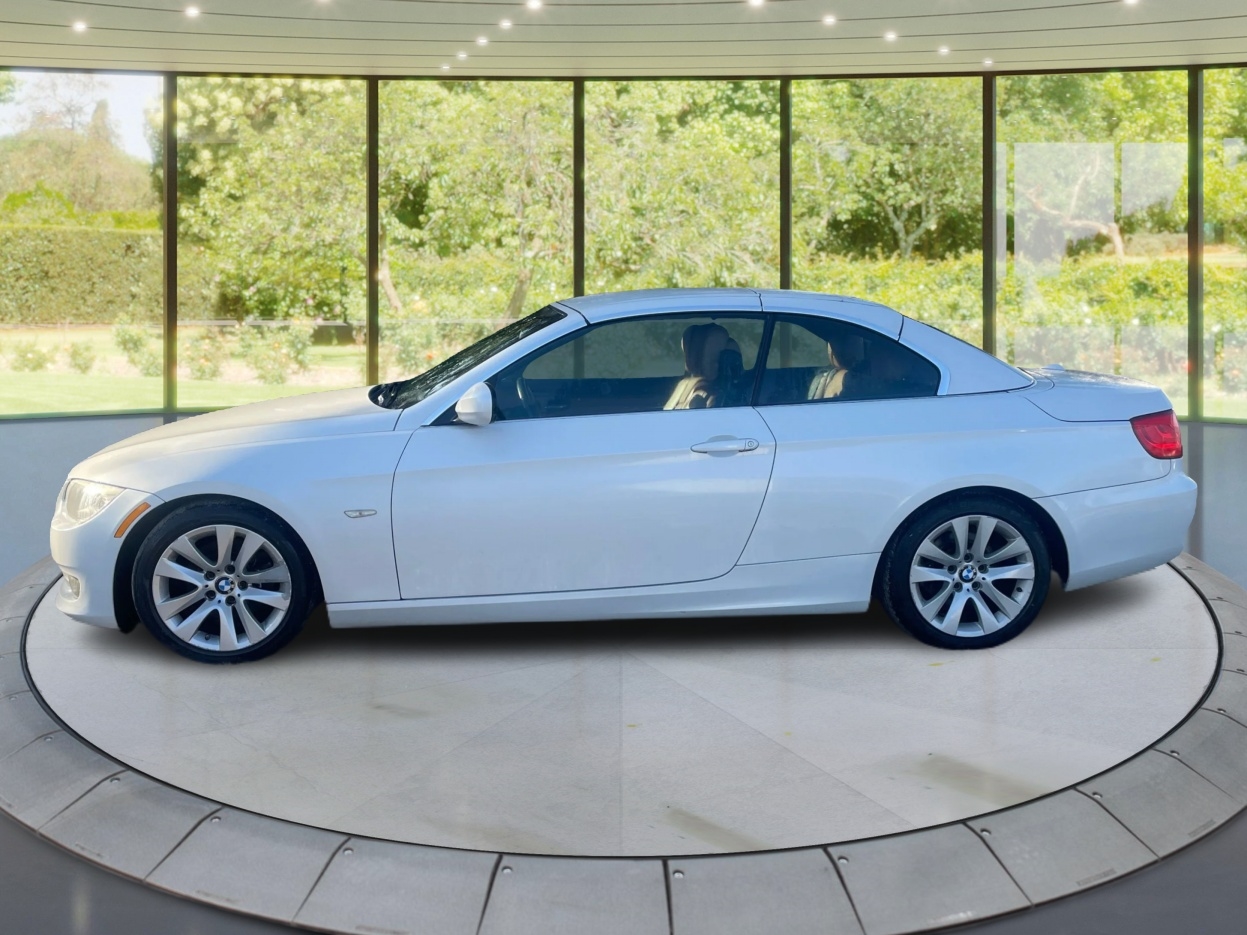 BMW 3-Series 328i Convertible - SULEV 2011