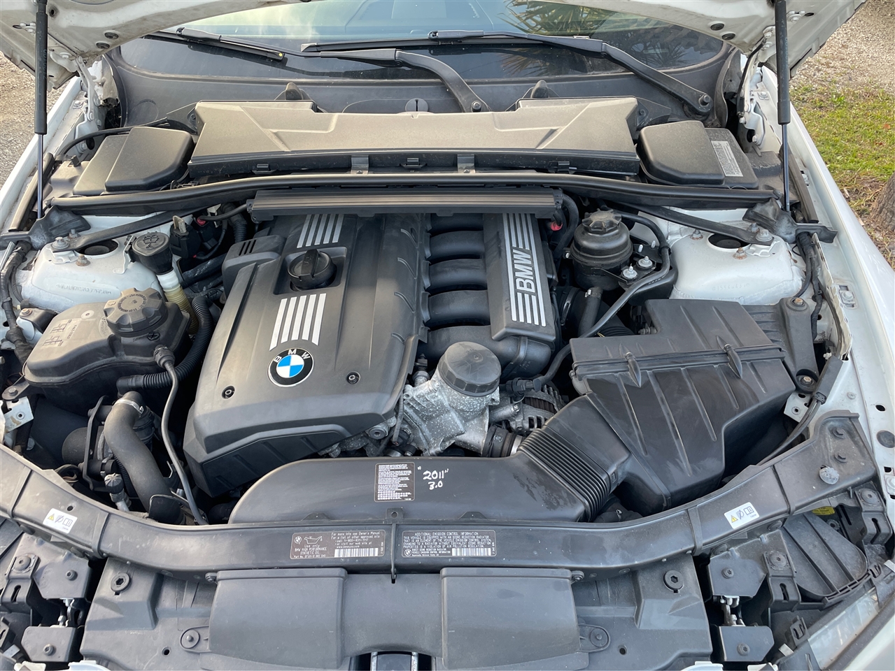 BMW 3-Series 328i Convertible - SULEV 2011