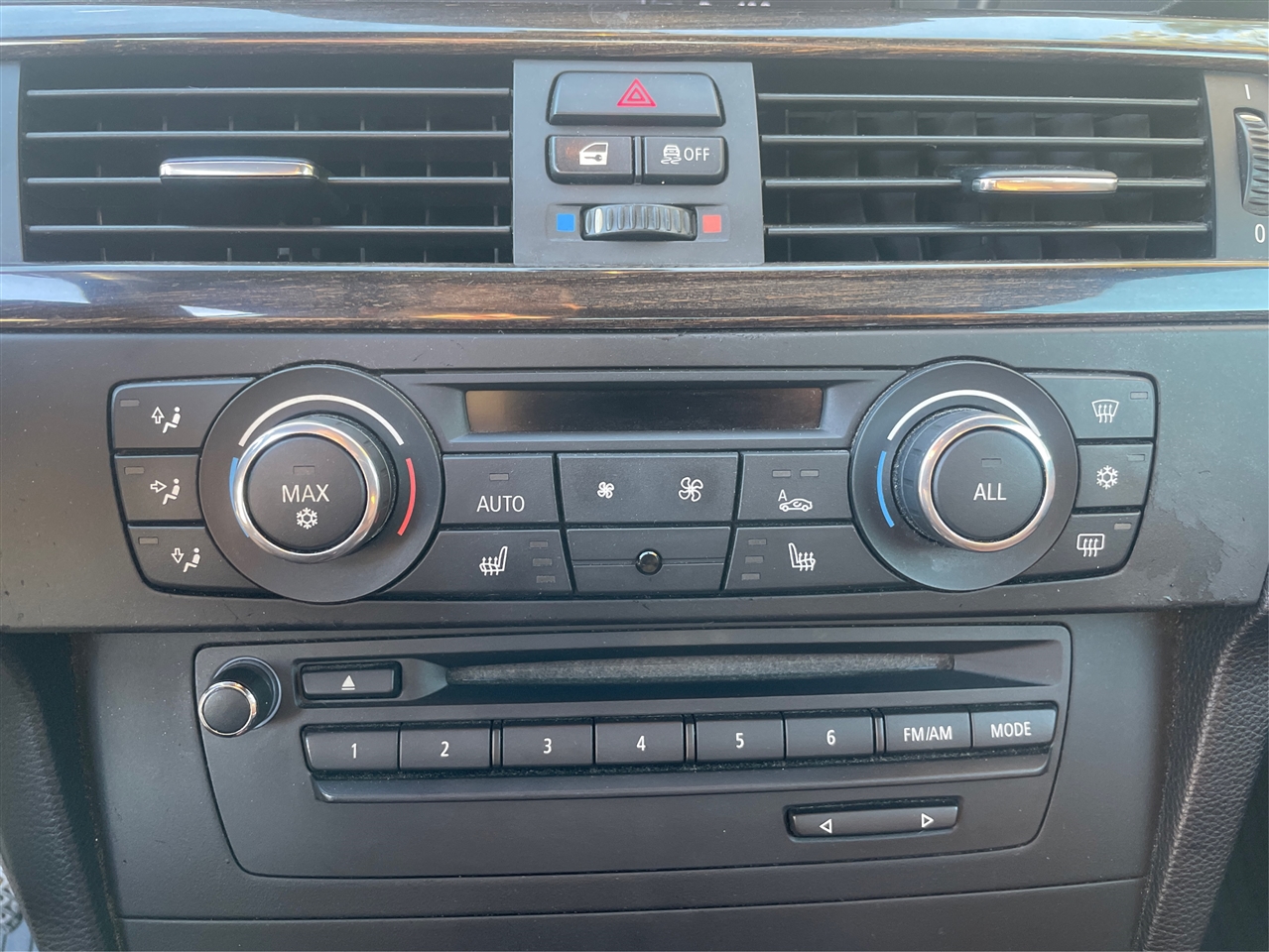 BMW 3-Series 328i Convertible - SULEV 2011