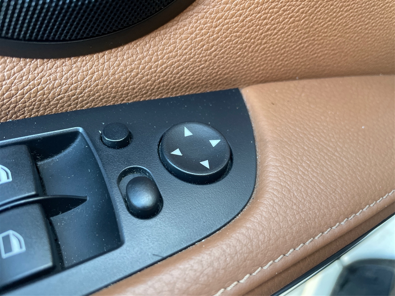 BMW 3-Series 328i Convertible - SULEV 2011