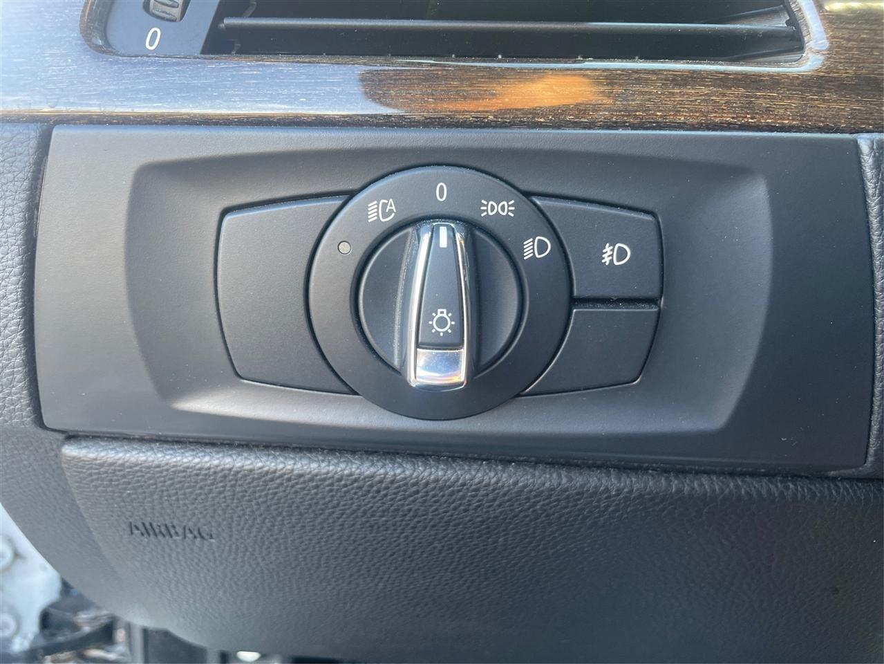 BMW 3-Series 2dr Conv 328i SULEV 2011