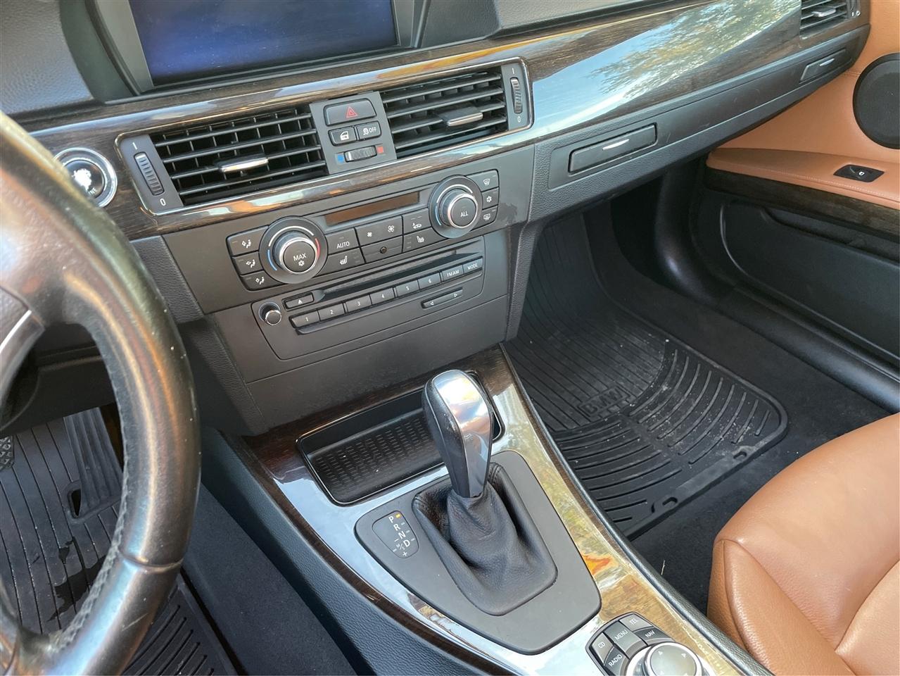 BMW 3-Series 2dr Conv 328i SULEV 2011