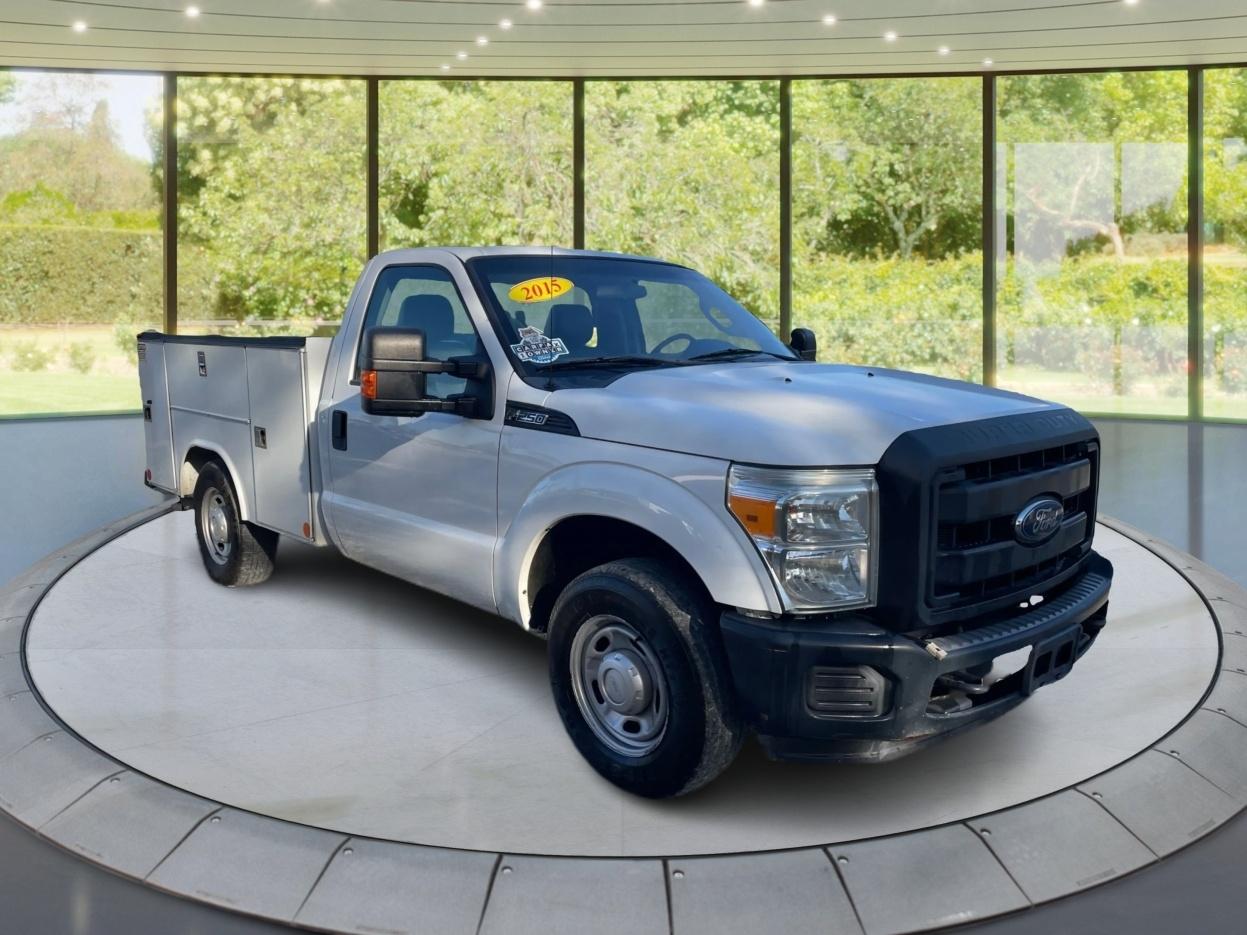 Ford F-250 SD 2WD Reg Cab 137" XLT 2015