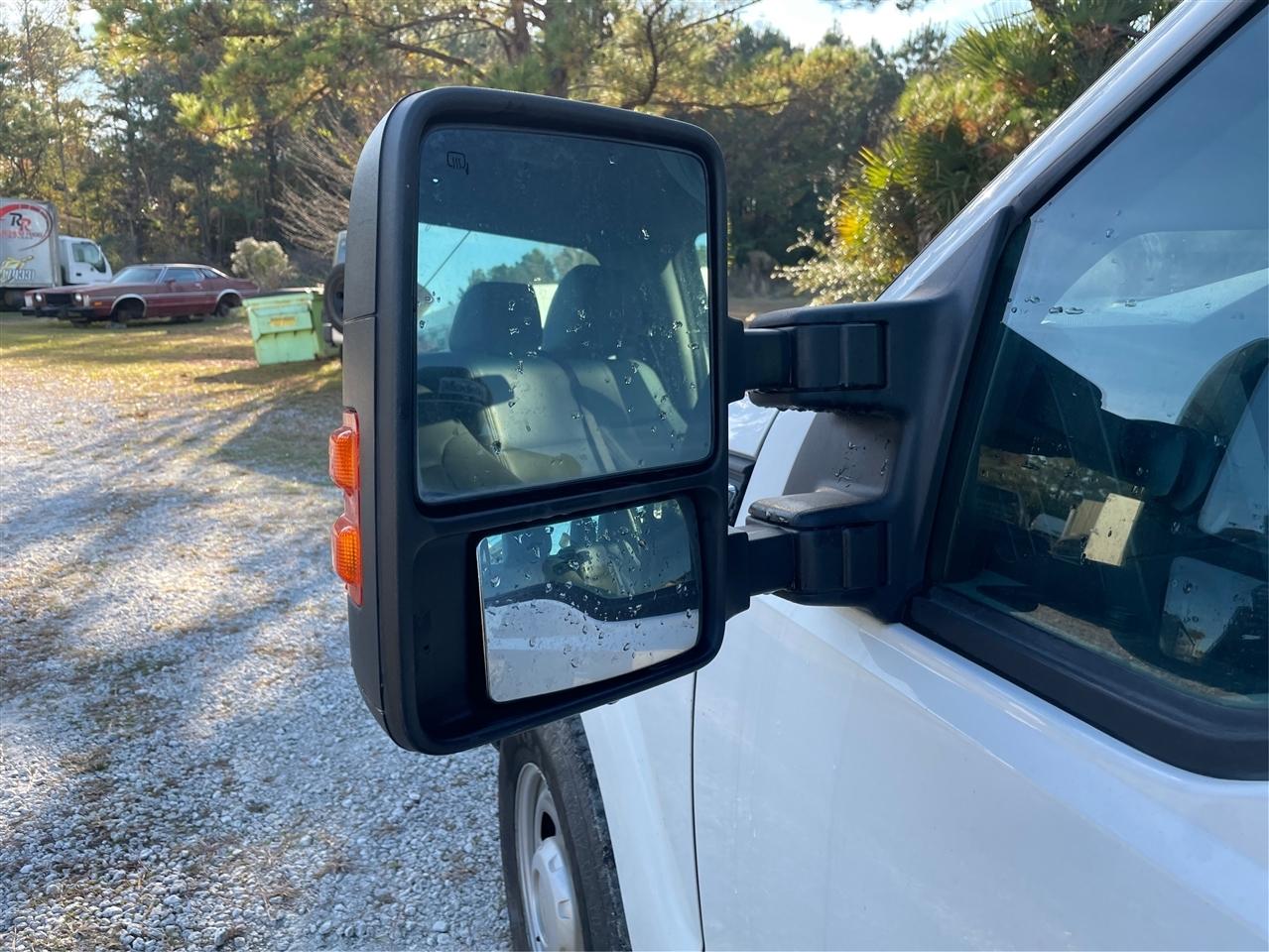 Ford F-250 SD 2WD Reg Cab 137" XLT 2015