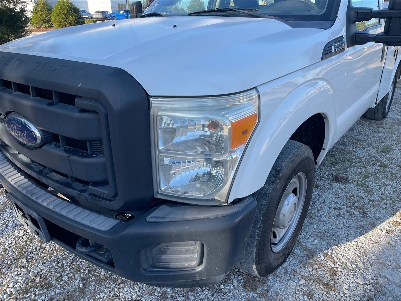 Ford F-250 SD 2WD Reg Cab 137" XLT 2015