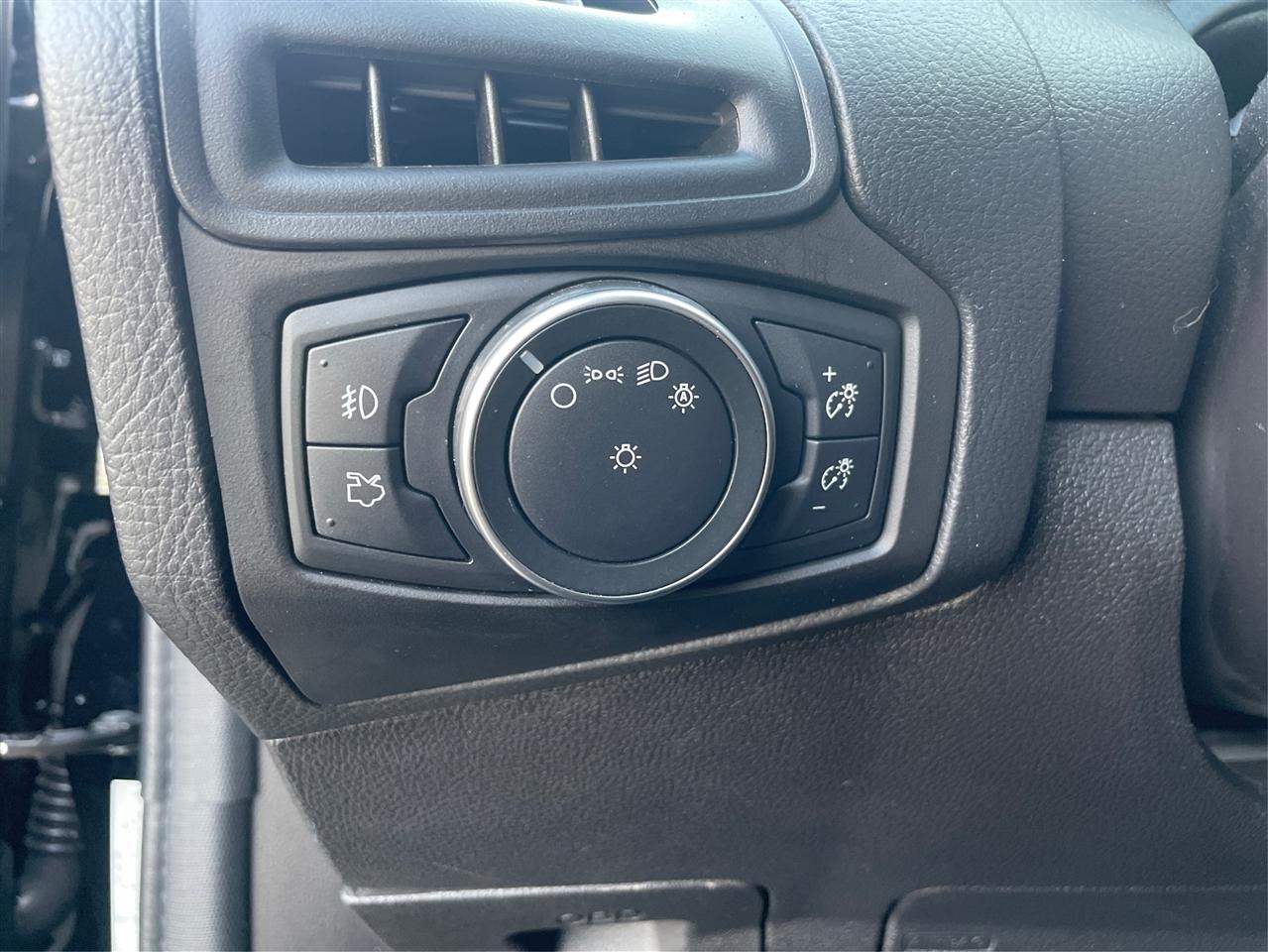 Ford Focus SEL Hatch 2018