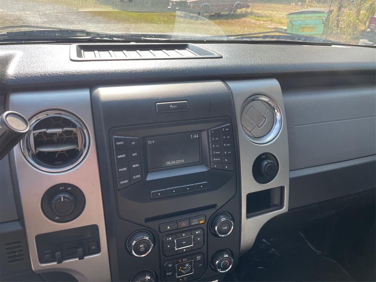 Ford F-150 2WD SuperCrew 145" XL 2014