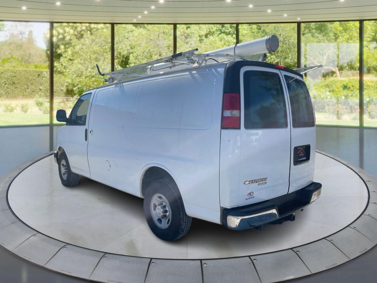 Chevrolet Express RWD 2500 135" 2014