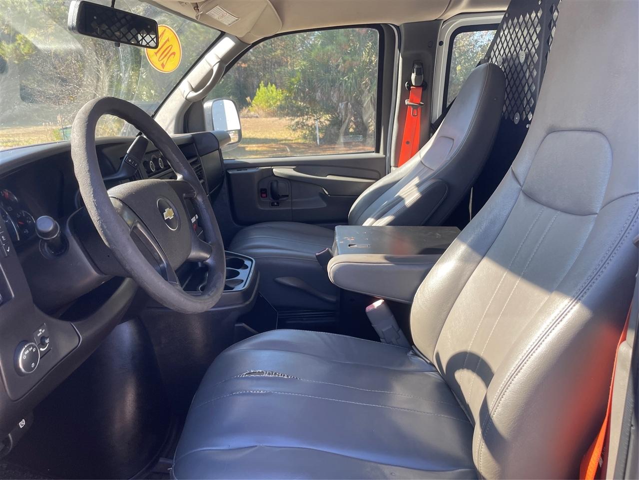 Chevrolet Express RWD 2500 135" 2014