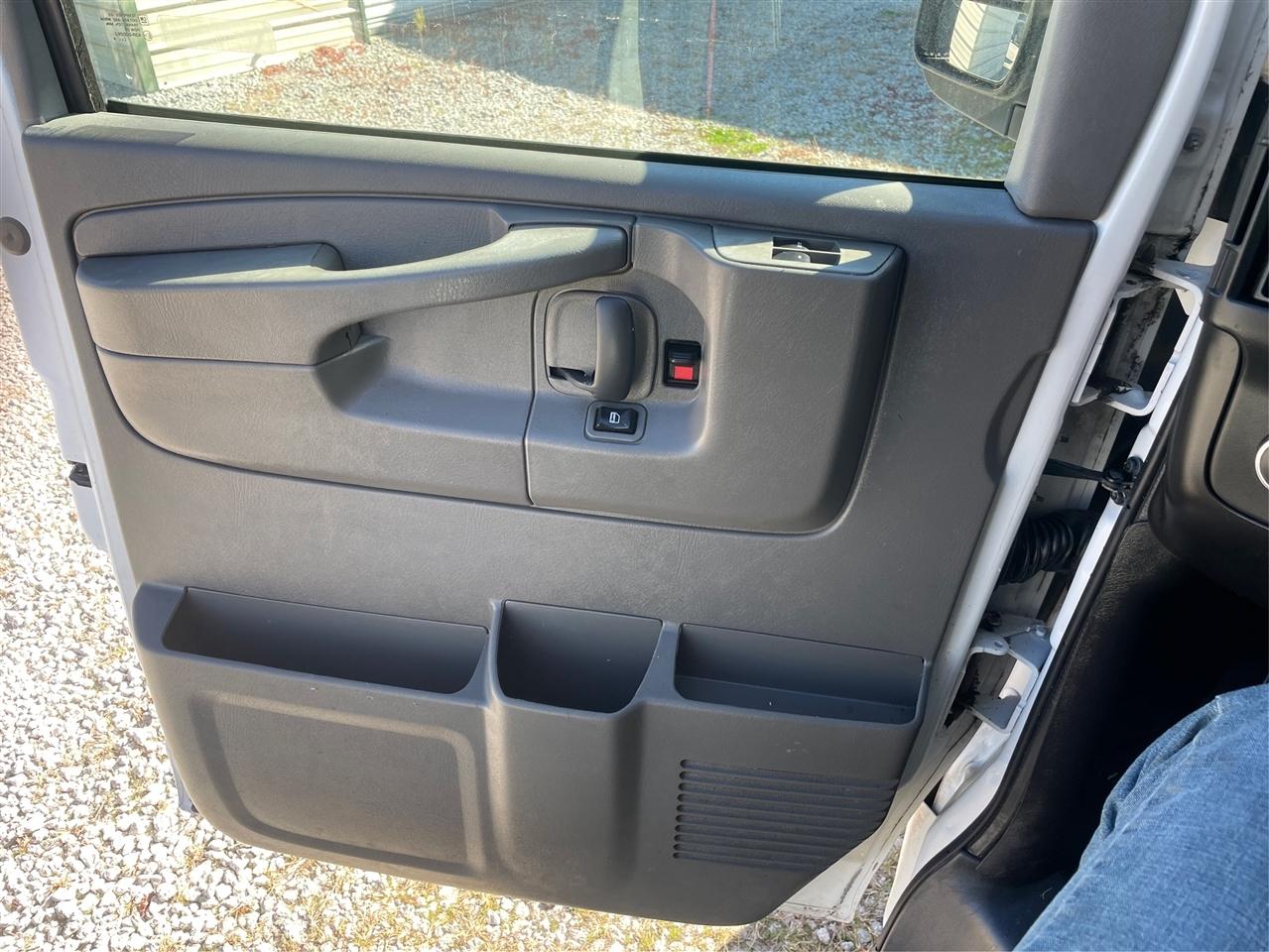 Chevrolet Express RWD 2500 135" 2014