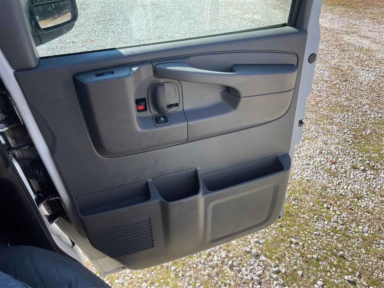 Chevrolet Express RWD 2500 135" 2014