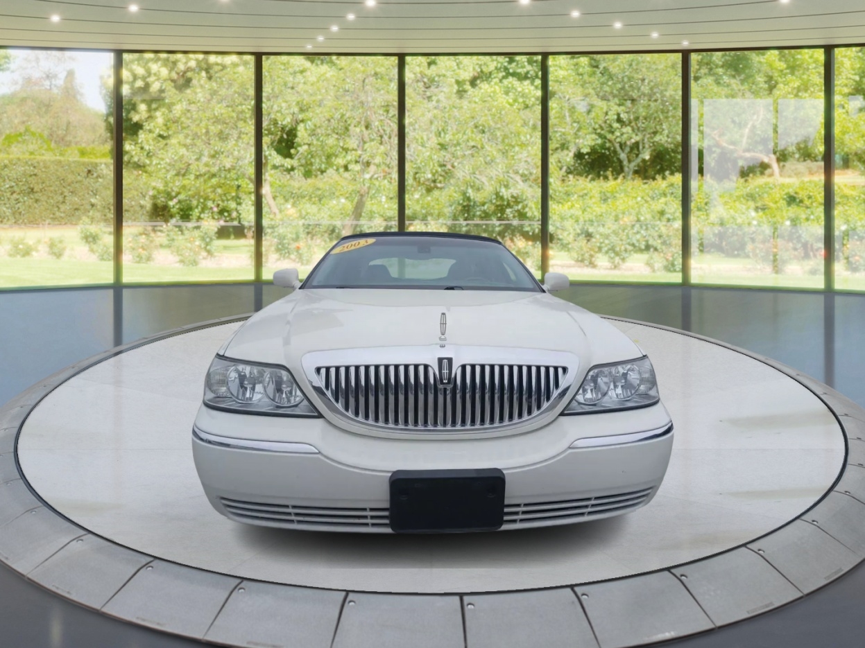 Lincoln Town Car Signature 2003