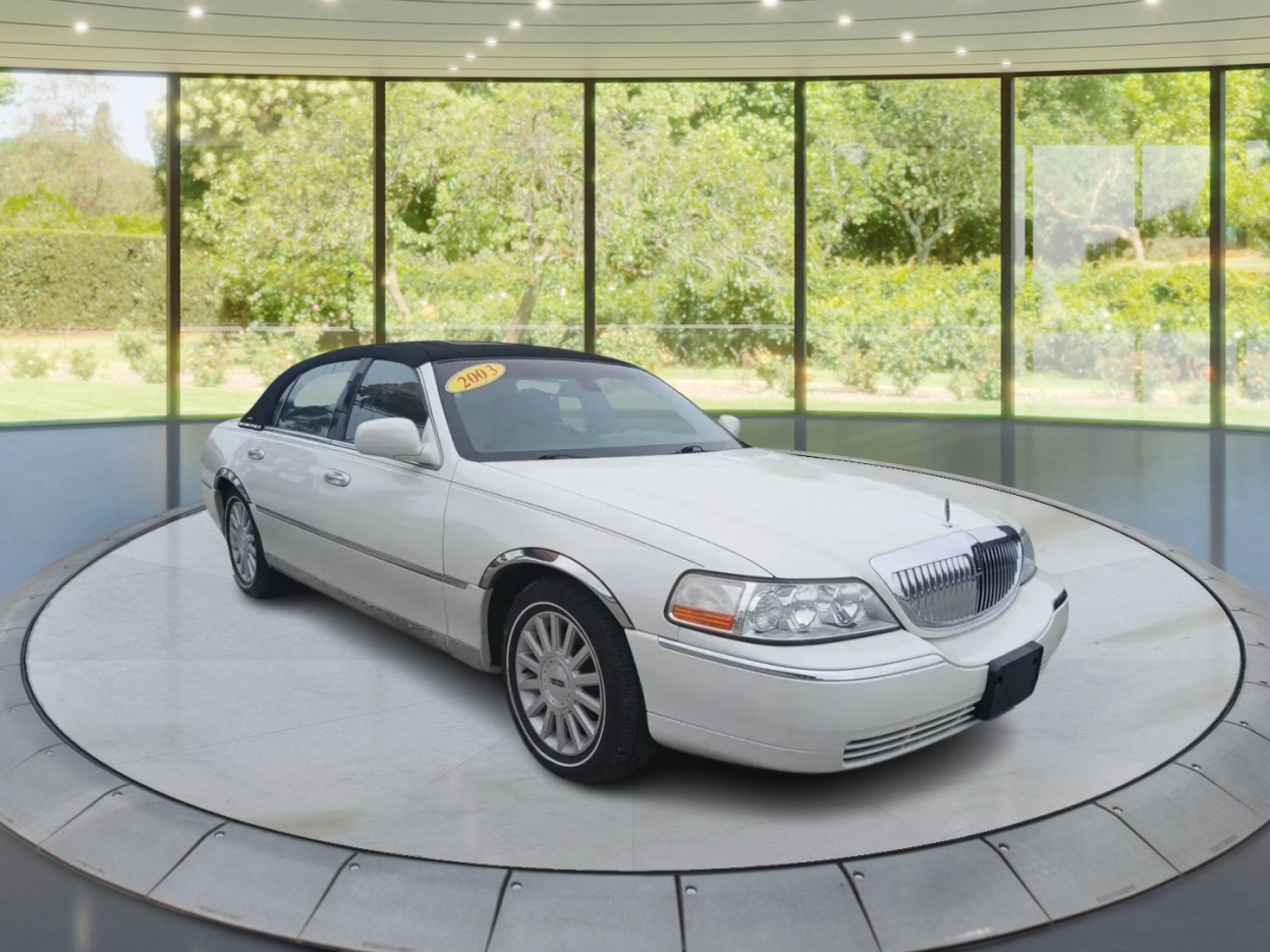 Lincoln Town Car Signature 2003