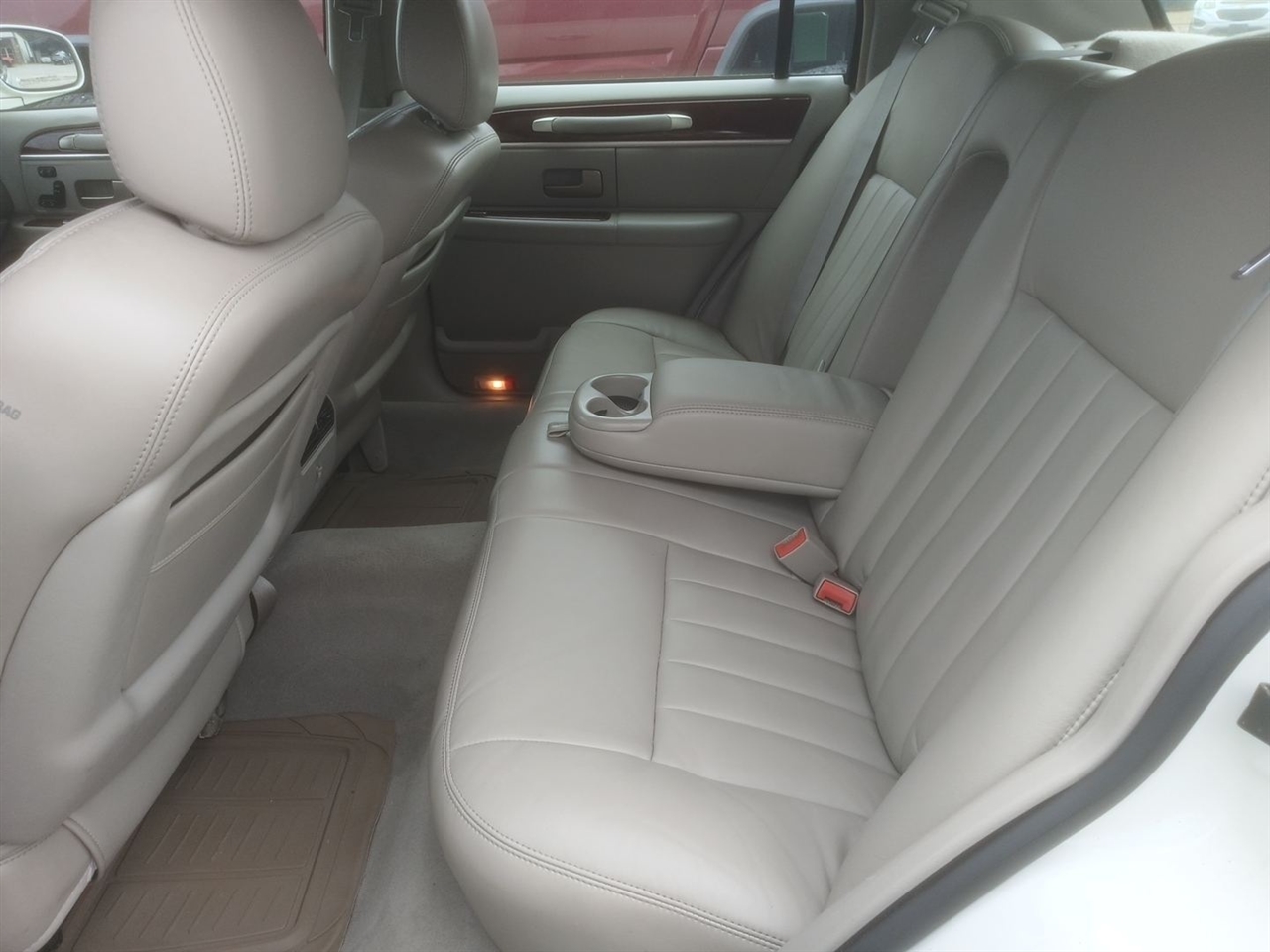 Lincoln Town Car Signature 2003