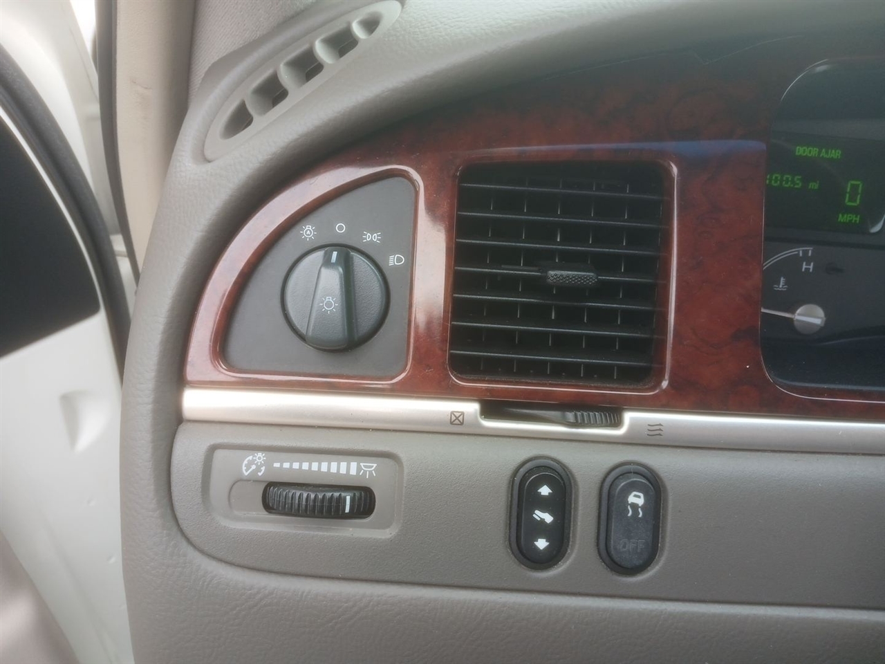 Lincoln Town Car Signature 2003