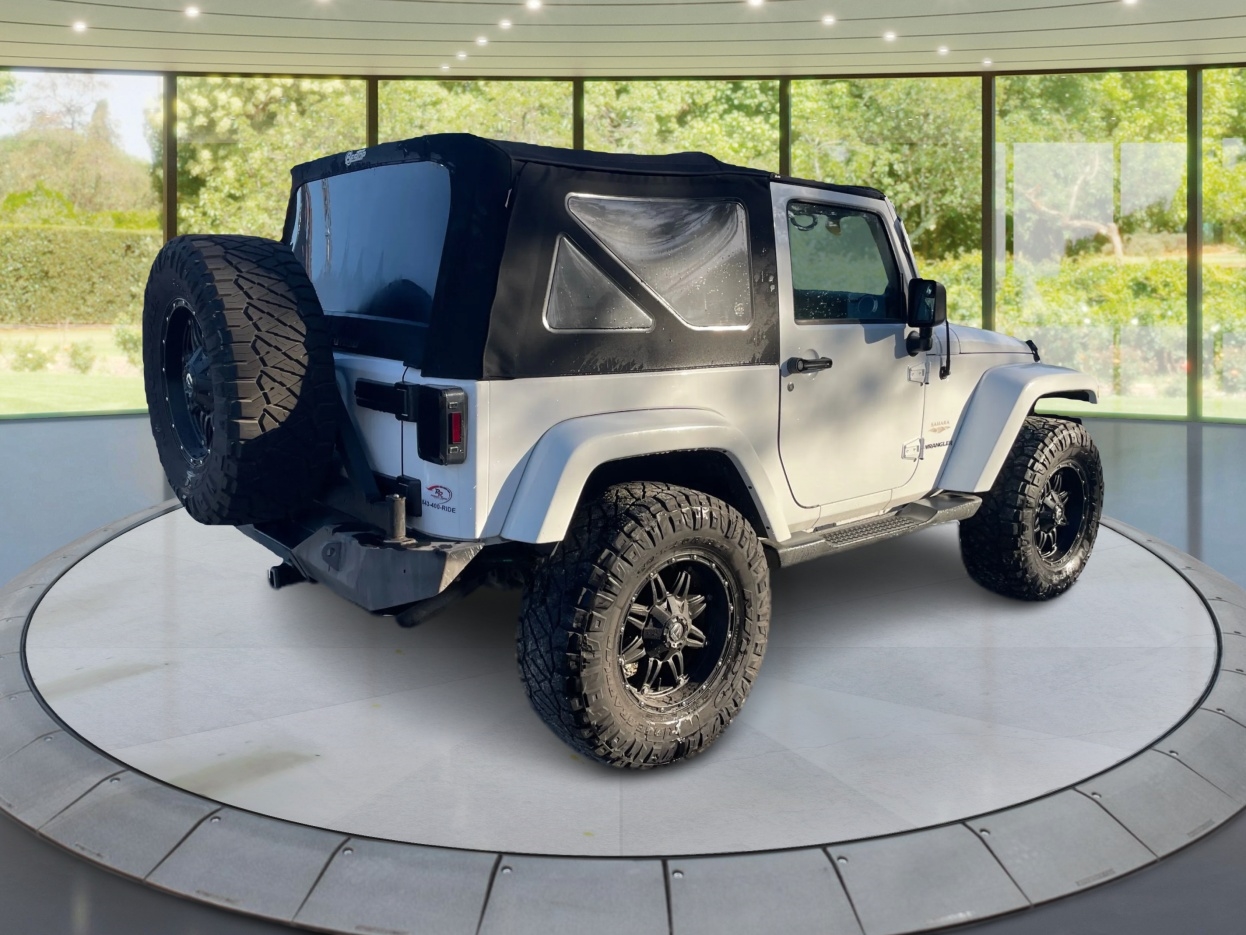 Jeep Wrangler Sahara 4WD 2012