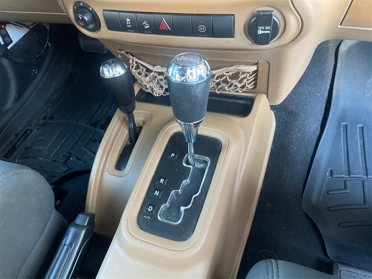 Jeep Wrangler Sahara 4WD 2012