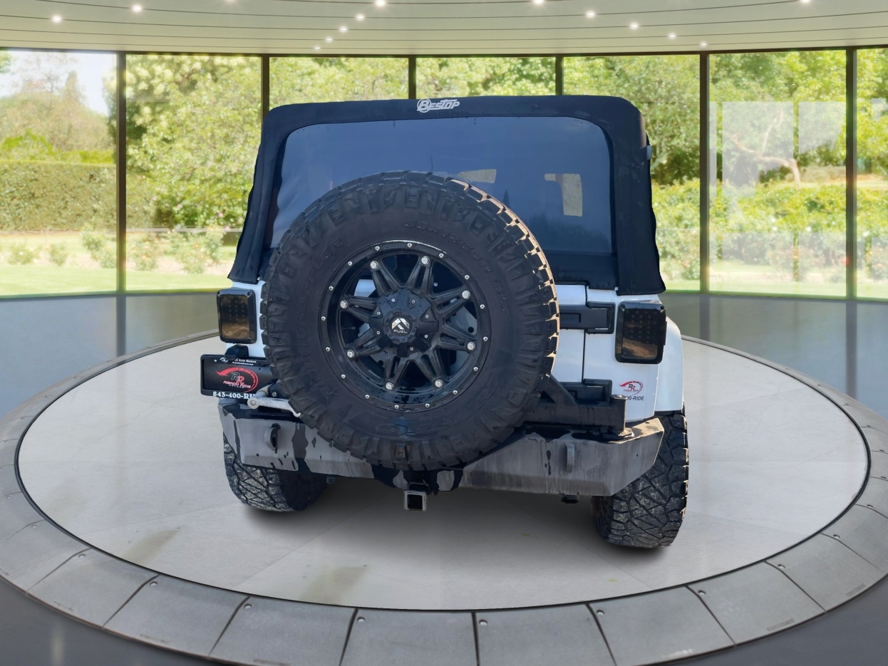 Jeep Wrangler Sahara 4WD 2012