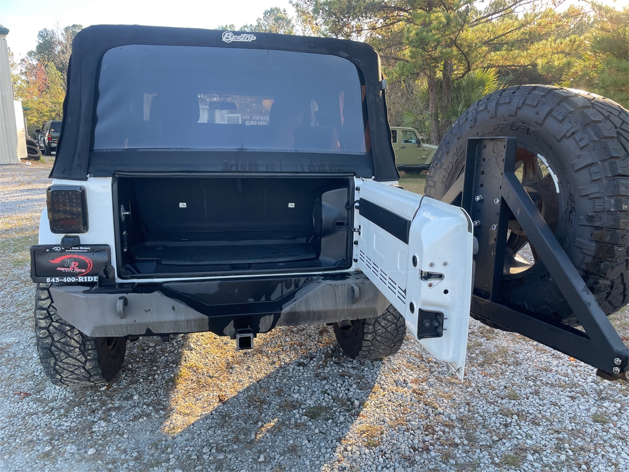 Jeep Wrangler Sahara 4WD 2012