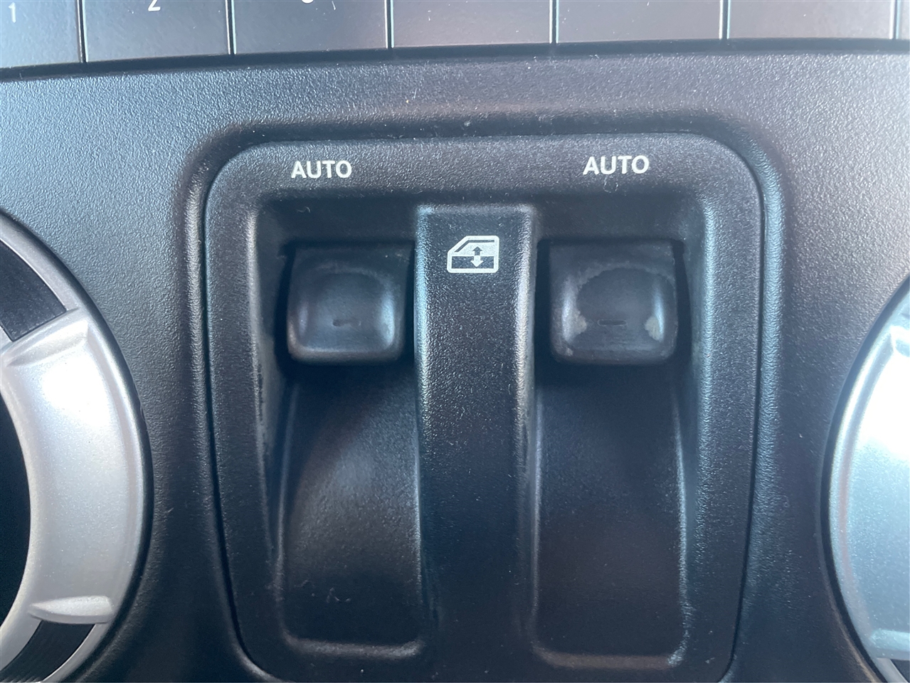 Jeep Wrangler Sahara 4WD 2012