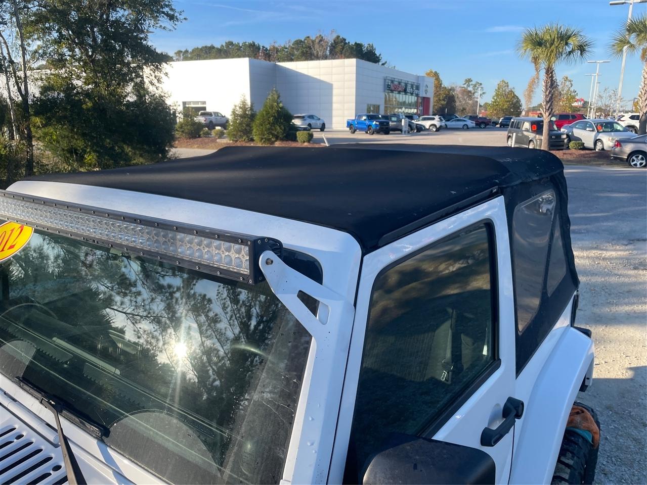 Jeep Wrangler 4WD 2dr Sahara 2012